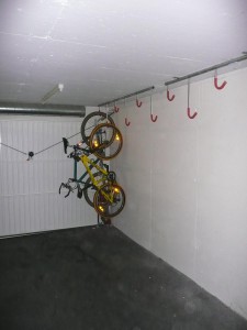 Insatllation porte vélos de garage  